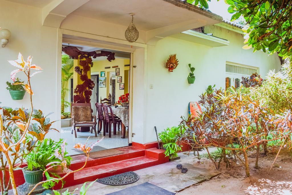 Shammie Guest House Hikkaduwa Exterior photo